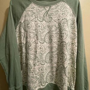 Eddie Bauer Green and White Paisley Sweatshirt